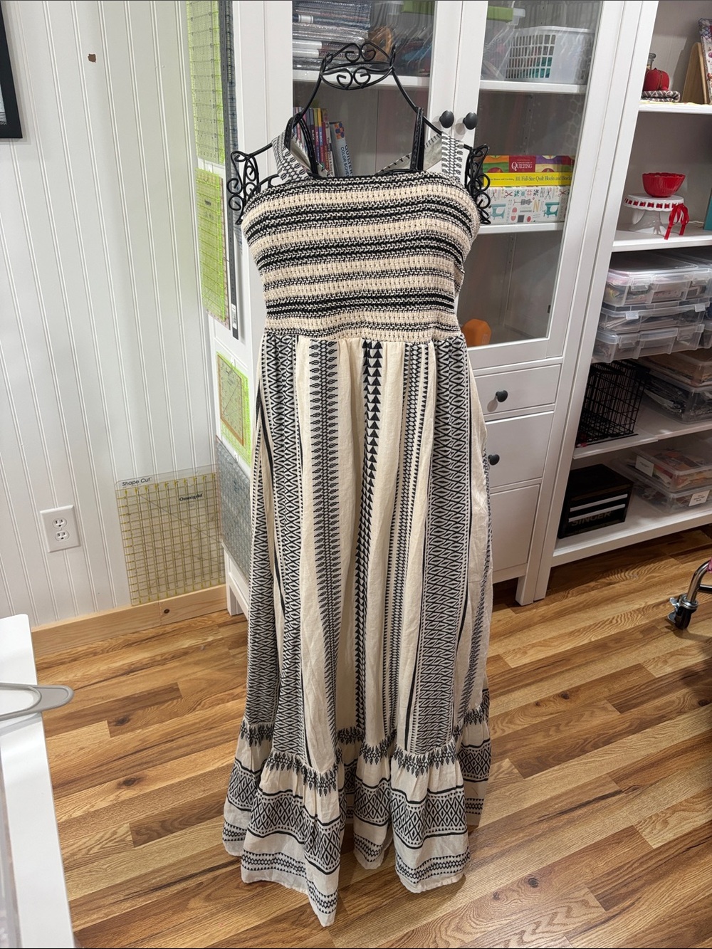 Versona Black and Cream Crochet Knit Top